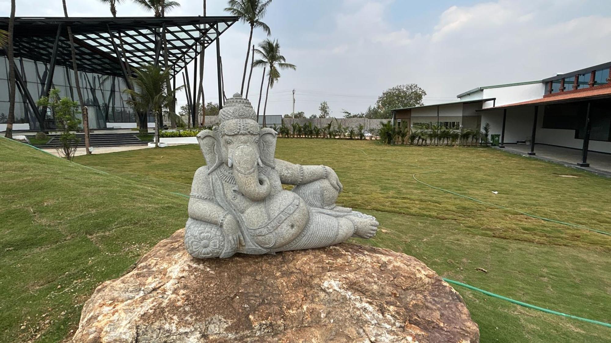 Serene Resort Hyderabad Shamshabad Eksteriør billede