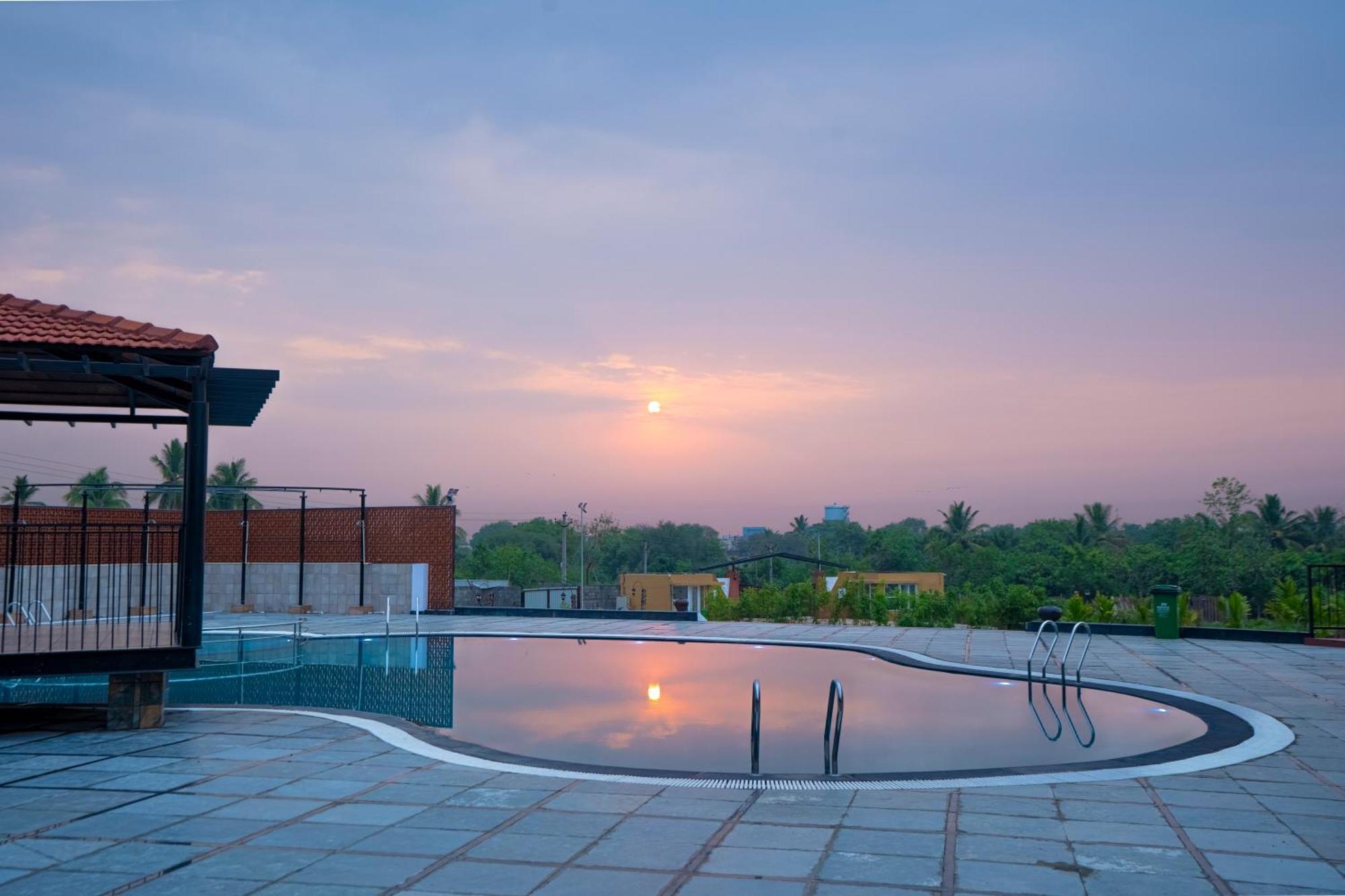 Serene Resort Hyderabad Shamshabad Eksteriør billede