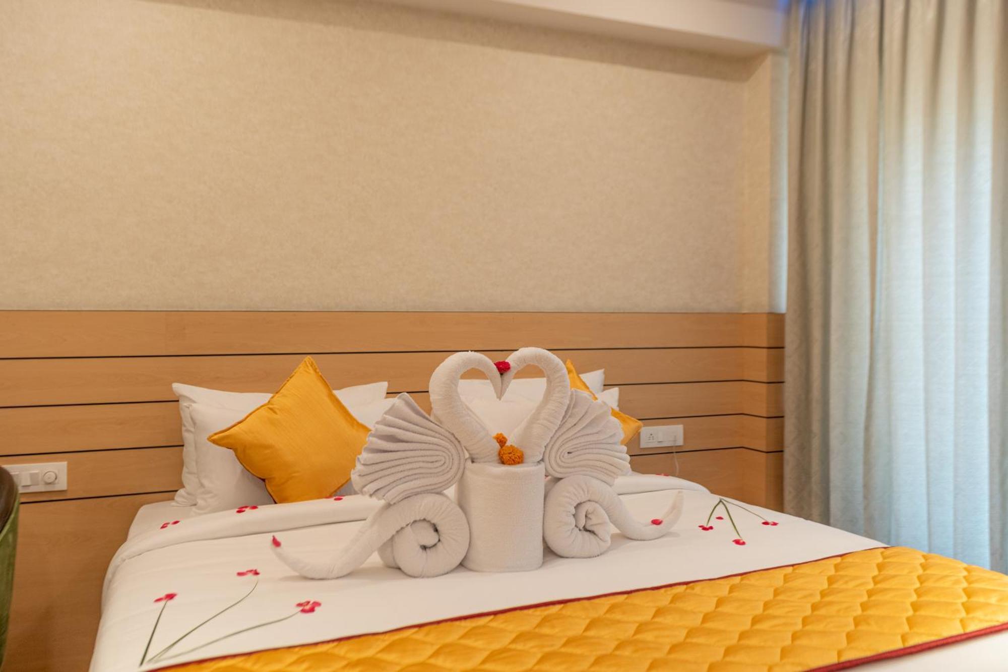 Serene Resort Hyderabad Shamshabad Eksteriør billede